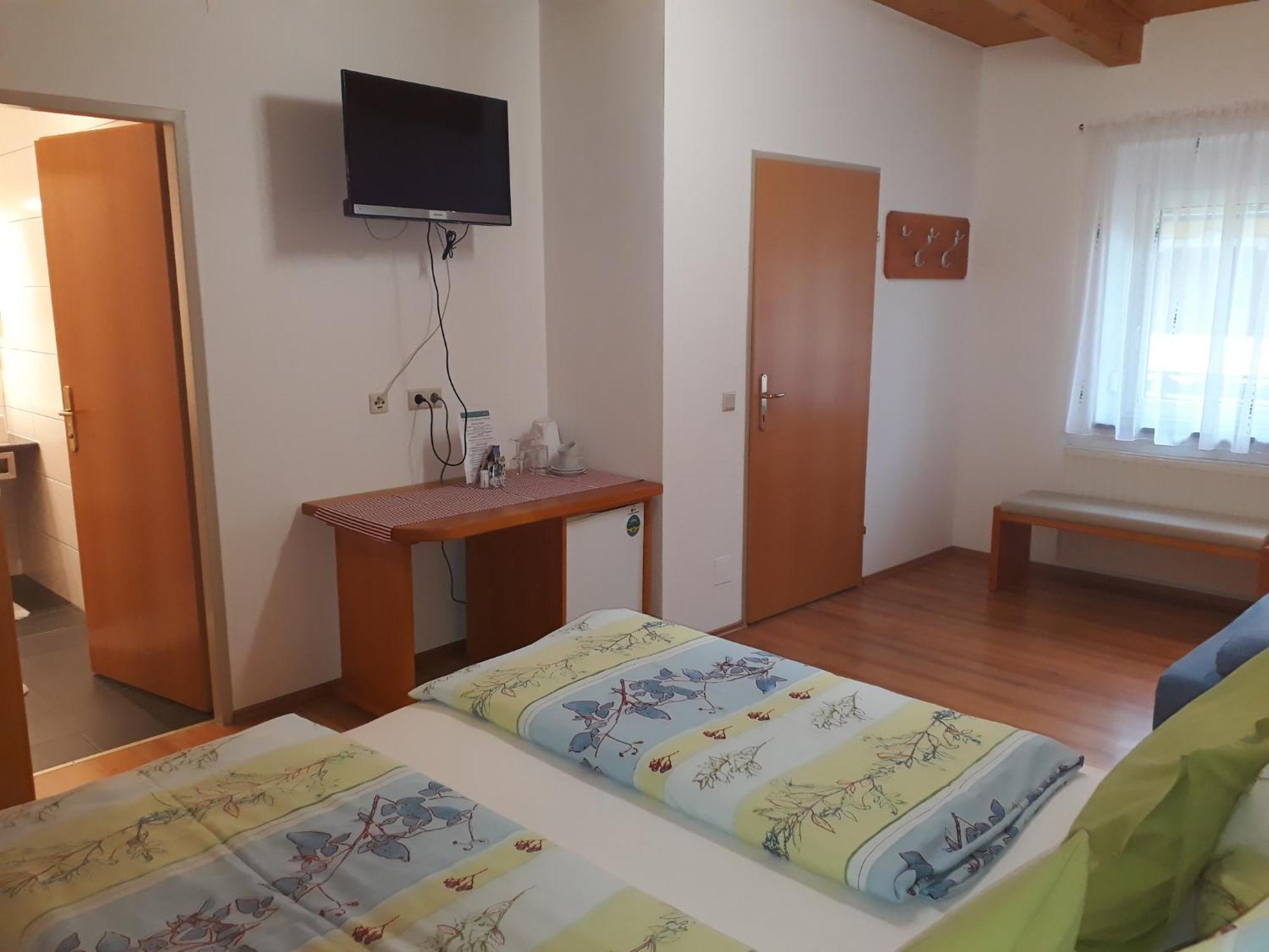 Obsthof Glueck Bed & Breakfast กัมลิทซ์ ภายนอก รูปภาพ