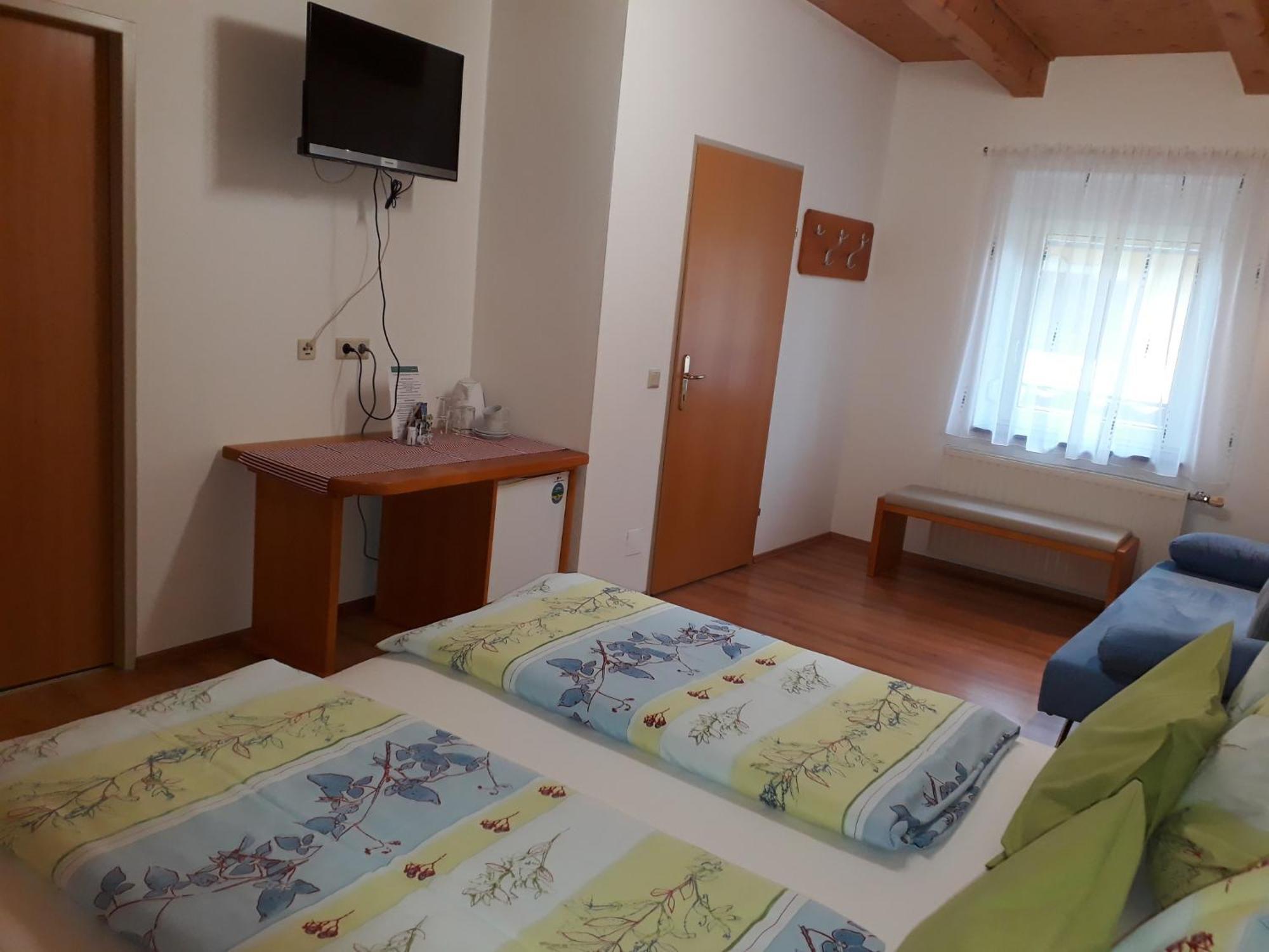 Obsthof Glueck Bed & Breakfast กัมลิทซ์ ภายนอก รูปภาพ